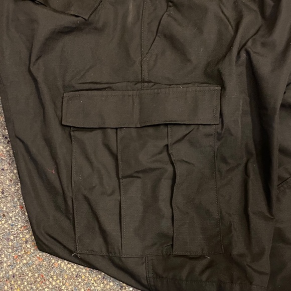 Propper Men's Dark Cargo Pants - Picture 6 of 11